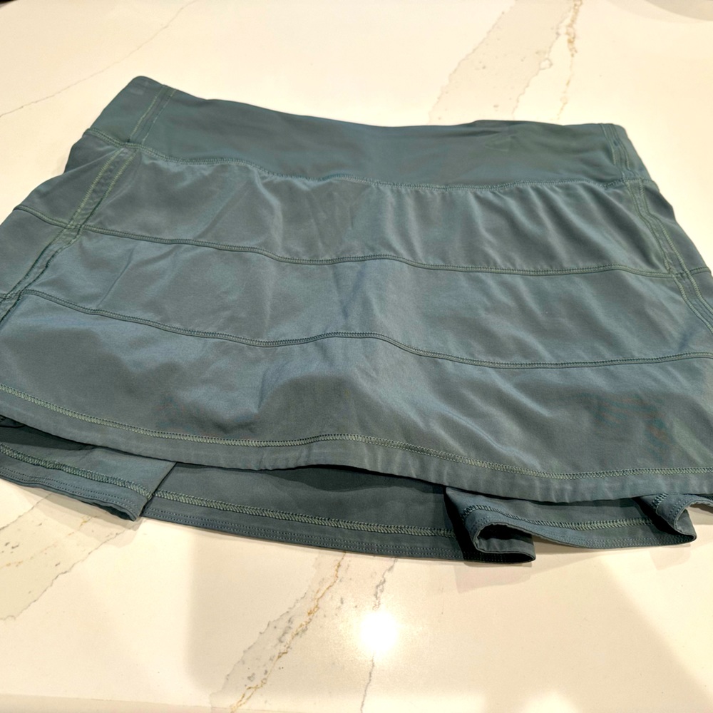 Lululemon “Like New”, size 8 regular, sage green, Pace rival skirt